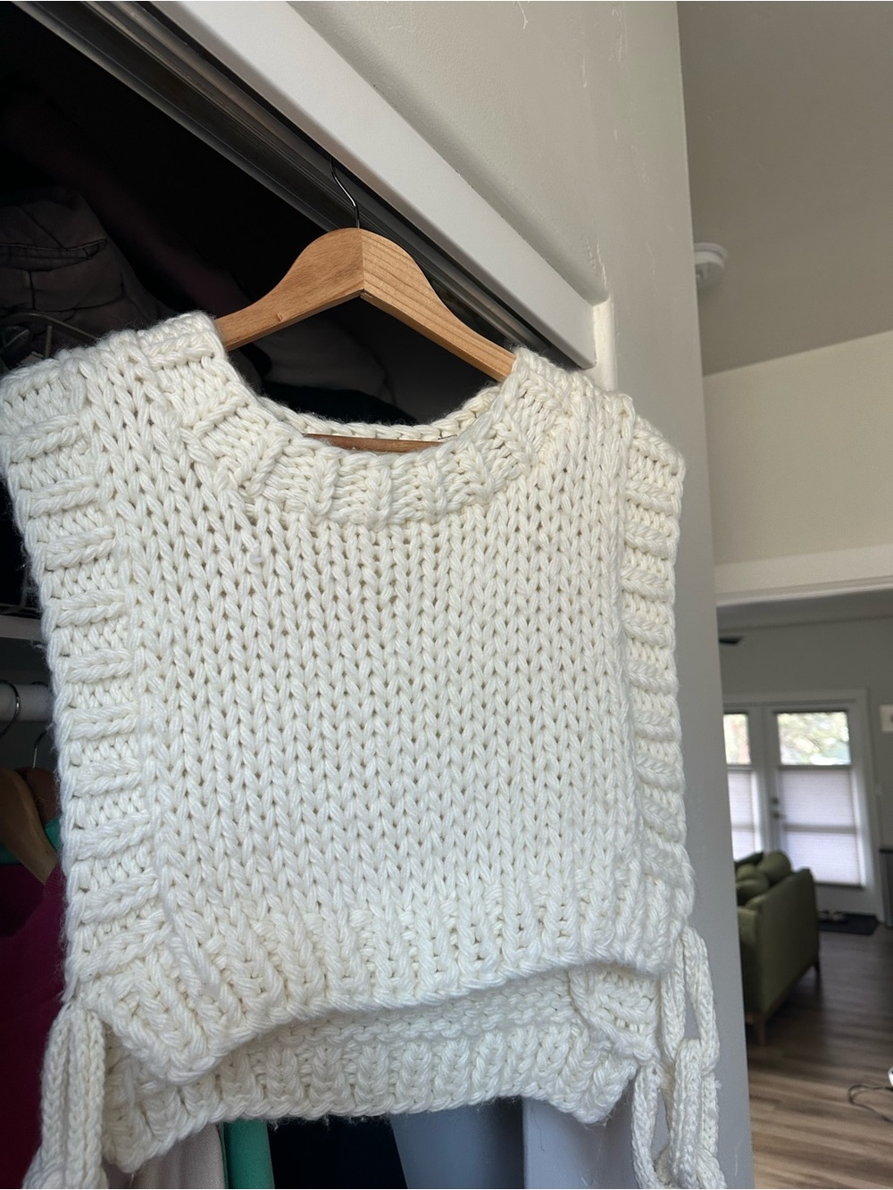 Anthropologie Cream Chunky Knit V-Neck Sweater Vest